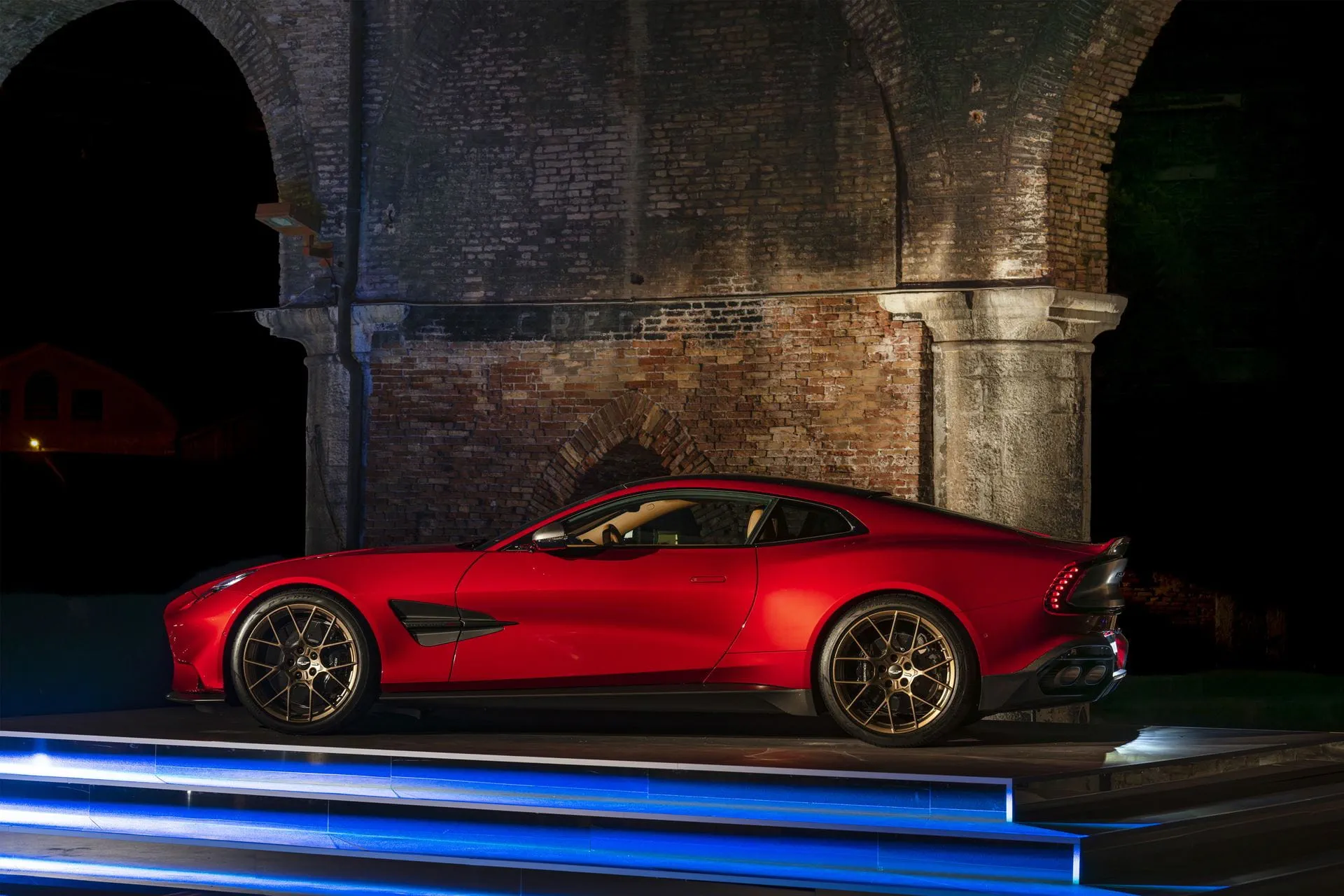 Aston Martin Vanquish unveiled with stunning world premiere in Venice